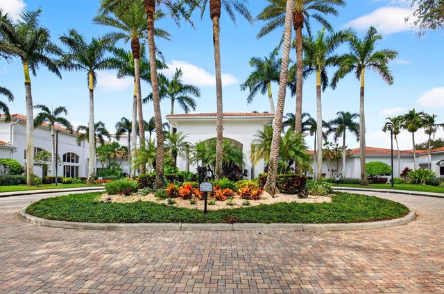 13461 Barcelona Lake Circle, Delray Beach, FL 33446