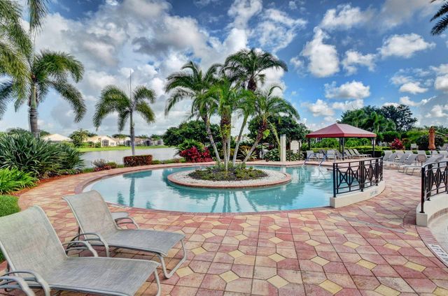13461 Barcelona Lake Circle, Delray Beach, FL 33446