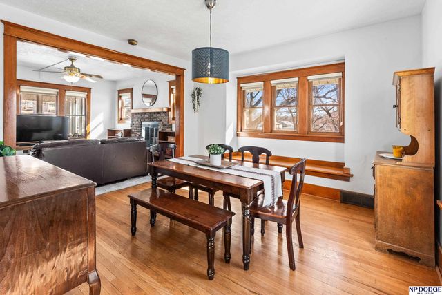 2356 S 35th Avenue, Omaha, NE 68105