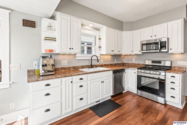 2356 S 35th Avenue, Omaha, NE 68105