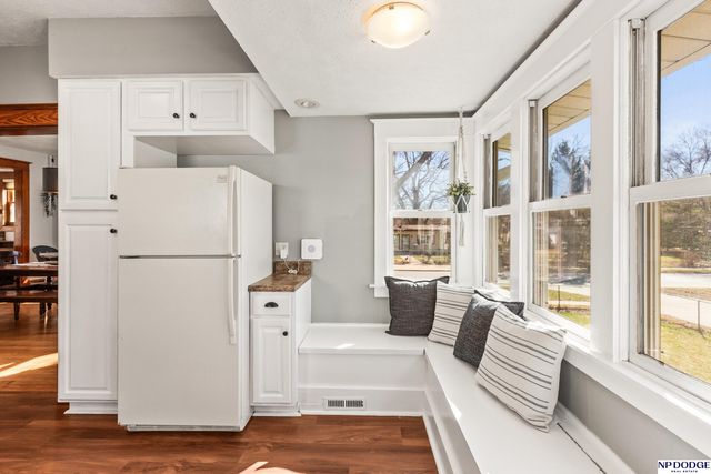 2356 S 35th Avenue, Omaha, NE 68105