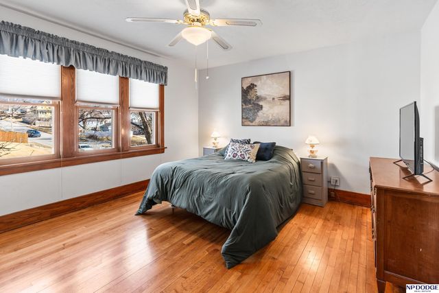 2356 S 35th Avenue, Omaha, NE 68105