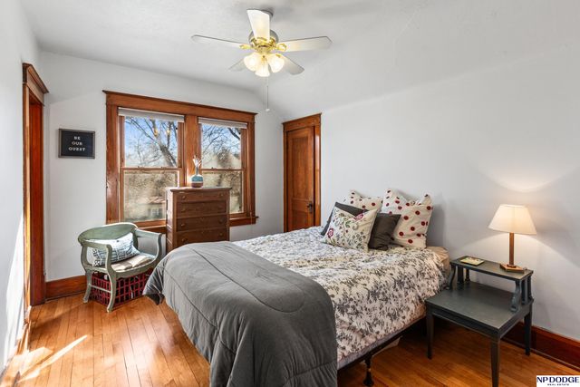 2356 S 35th Avenue, Omaha, NE 68105