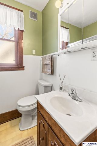 2356 S 35th Avenue, Omaha, NE 68105