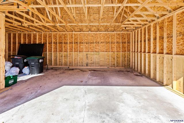 2356 S 35th Avenue, Omaha, NE 68105