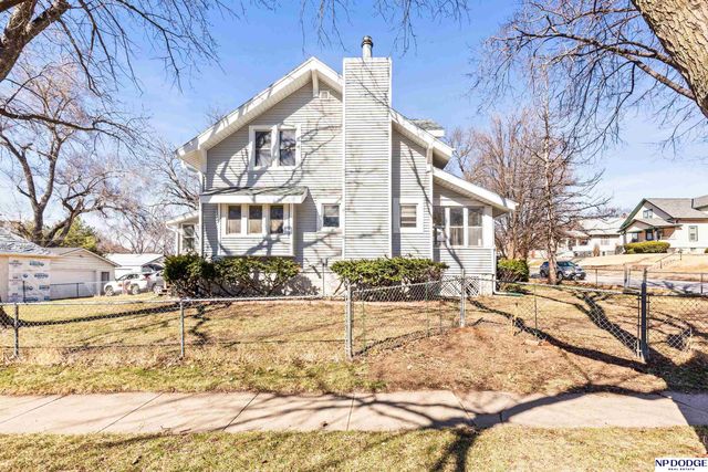 2356 S 35th Avenue, Omaha, NE 68105