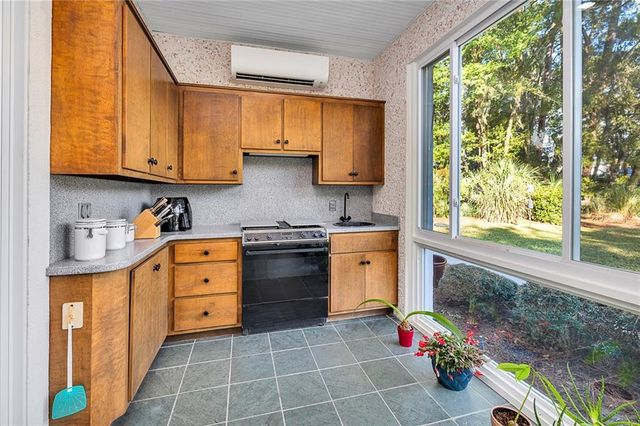 912 Champney, St. Simons Island, GA 31522