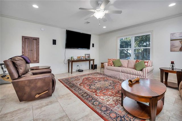 912 Champney, St. Simons Island, GA 31522