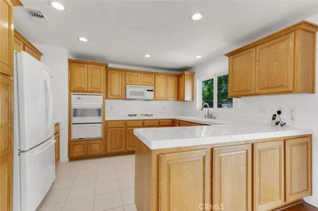 21713 San Jose Street, Chatsworth, CA 91311
