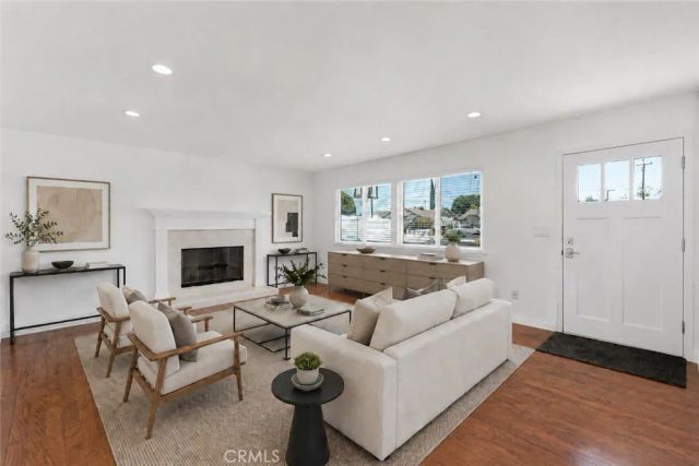 21713 San Jose Street, Chatsworth, CA 91311