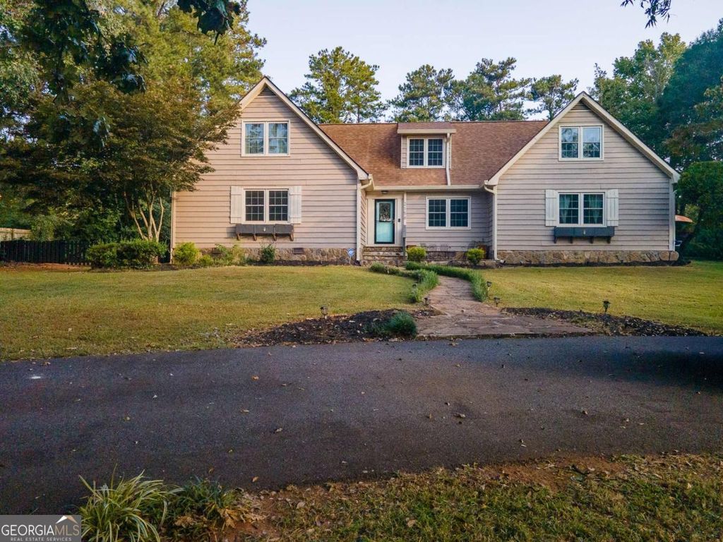 2158 WEYBRIDGE Drive, Jonesboro, GA 30236