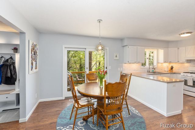 15780 Ridge Lane, Spring Lake, MI 49456