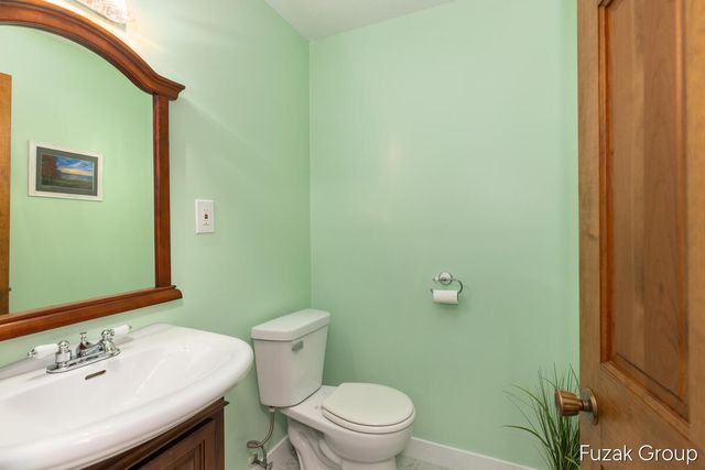 15780 Ridge Lane, Spring Lake, MI 49456