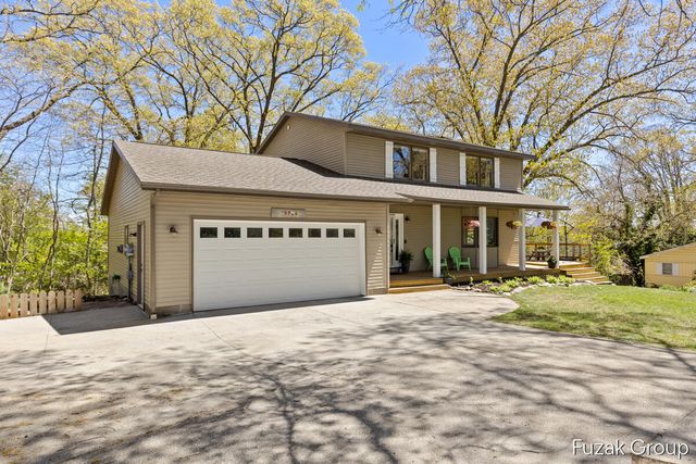 15780 Ridge Lane, Spring Lake, MI 49456