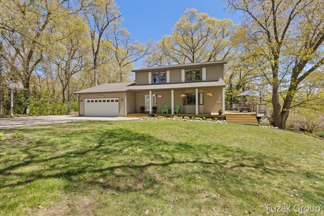 15780 Ridge Lane, Spring Lake, MI 49456
