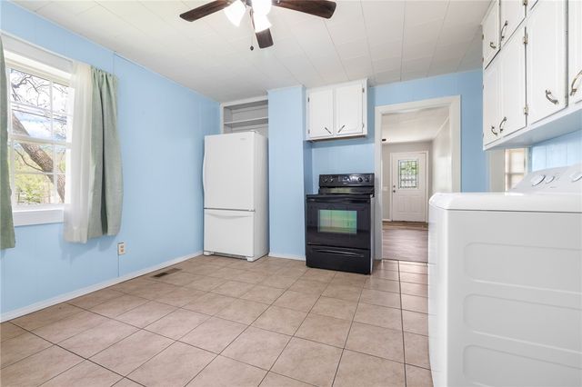 224 N Highland Street, Harrison, AR 72601
