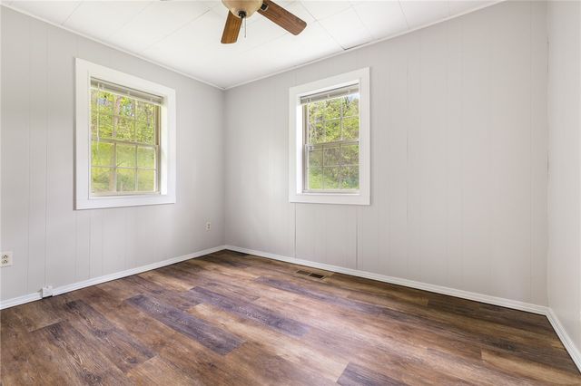 224 N Highland Street, Harrison, AR 72601