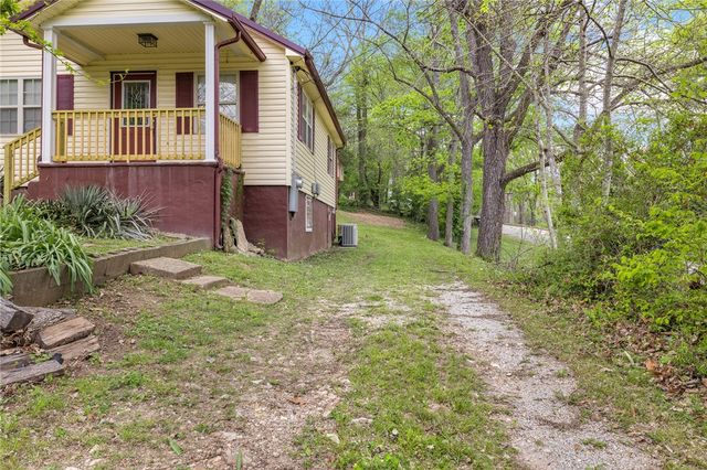224 N Highland Street, Harrison, AR 72601