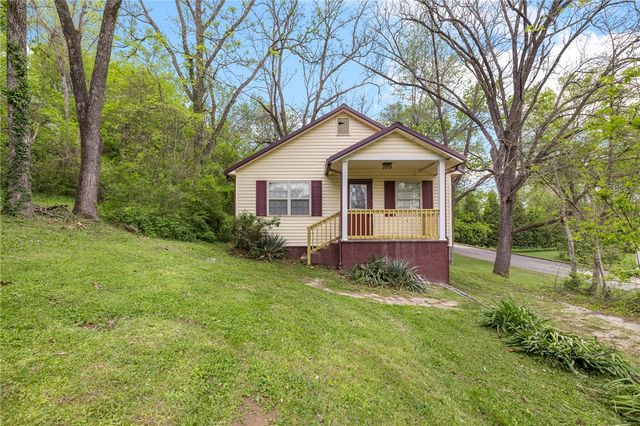224 N Highland Street, Harrison, AR 72601
