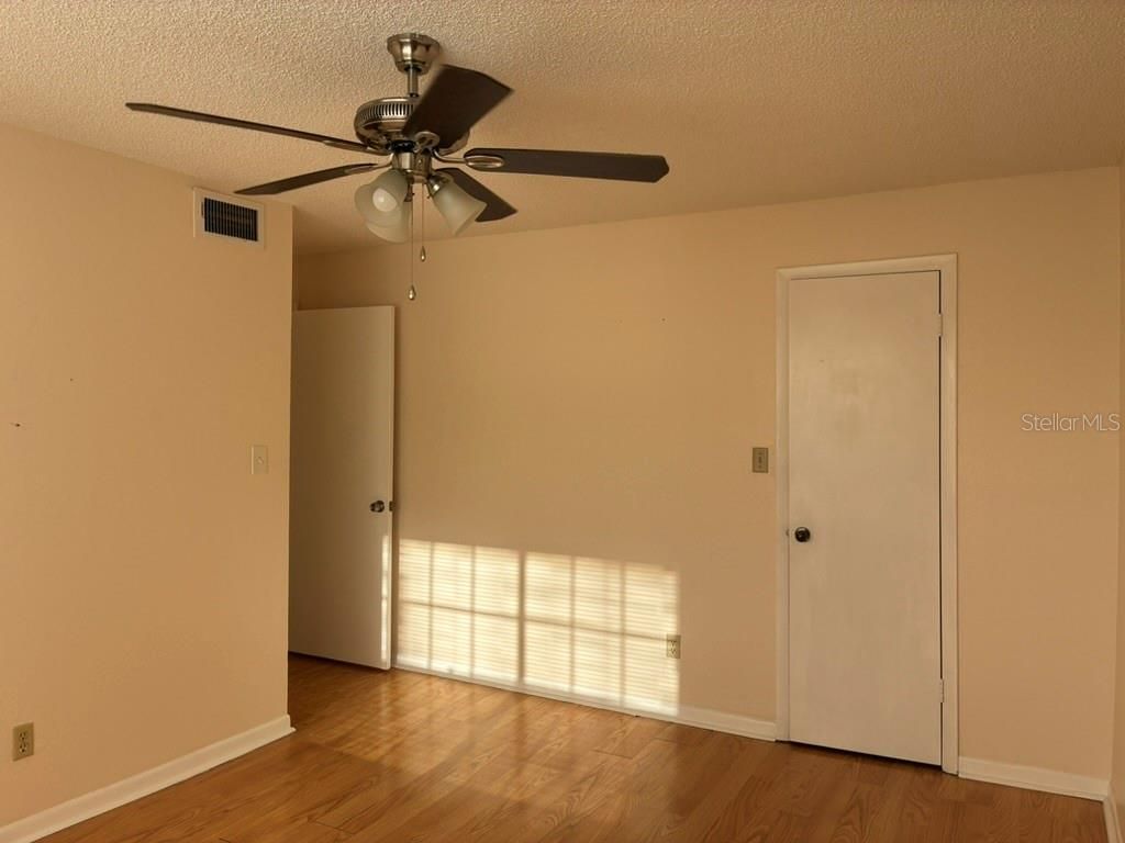 Image 18 of property listing at Address unavailable.