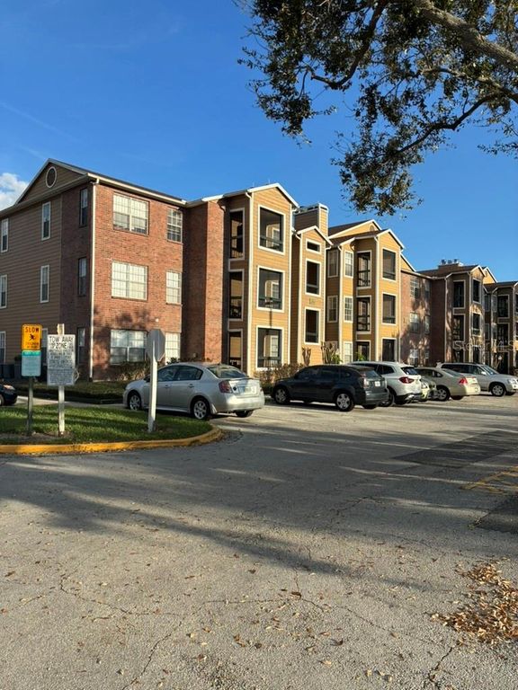 Image 27 of property listing at Address unavailable.