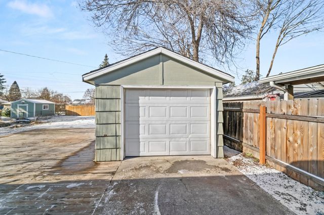 5803 N Elgin St, Spokane, WA 99205