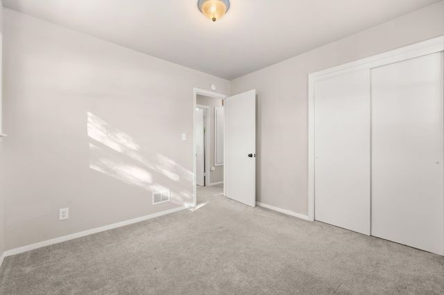 5803 N Elgin St, Spokane, WA 99205