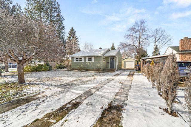 5803 N Elgin St, Spokane, WA 99205