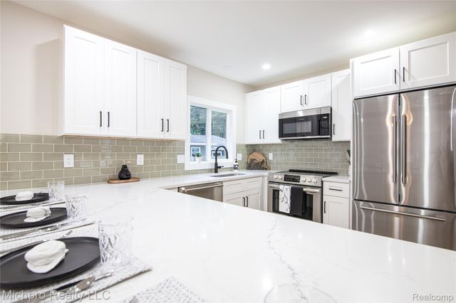4577 Jerome Road, Independence Charter Township, MI 48346