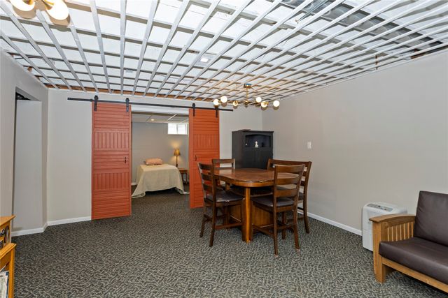 2519 Grand River Drive, Des Moines, IA 50320