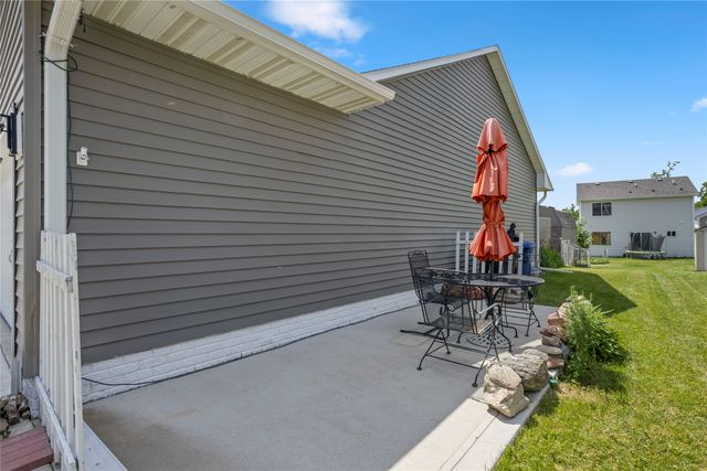 2519 Grand River Drive, Des Moines, IA 50320