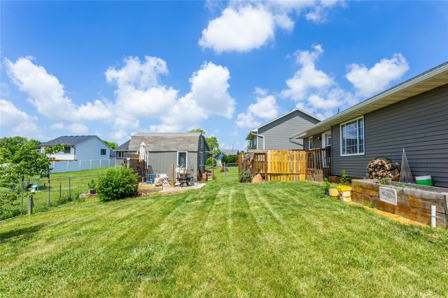 2519 Grand River Drive, Des Moines, IA 50320