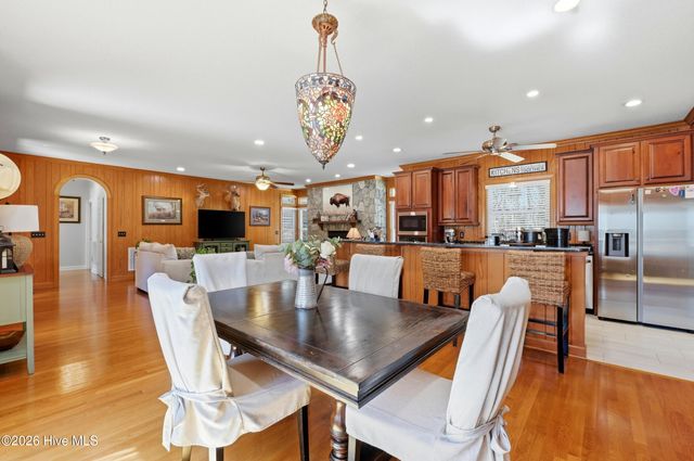 122 Spring Chase Lane, Rocky Point, NC 28457