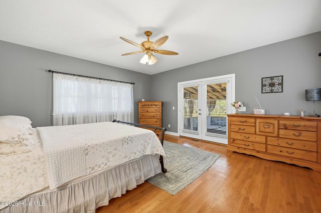 122 Spring Chase Lane, Rocky Point, NC 28457