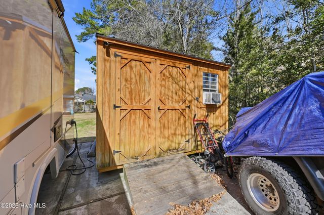 122 Spring Chase Lane, Rocky Point, NC 28457