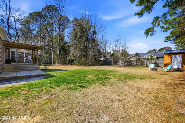 122 Spring Chase Lane, Rocky Point, NC 28457