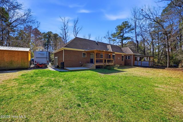 122 Spring Chase Lane, Rocky Point, NC 28457