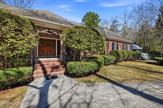 122 Spring Chase Lane, Rocky Point, NC 28457