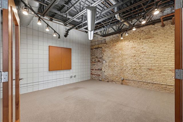 801 Monroe Avenue 105, Grand Rapids, MI 49503