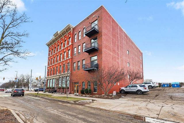 801 Monroe Avenue 105, Grand Rapids, MI 49503