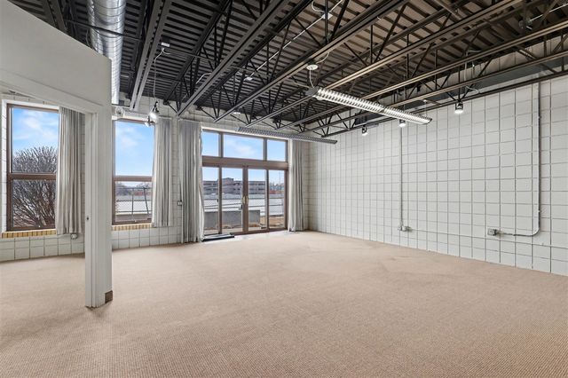 801 Monroe Avenue 105, Grand Rapids, MI 49503