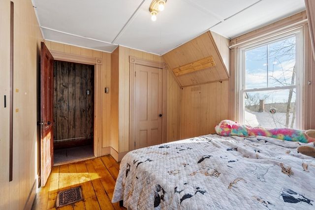 35 Ball St, Orange, MA 01364