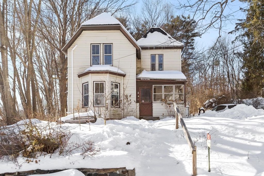 35 Ball St, Orange, MA 01364