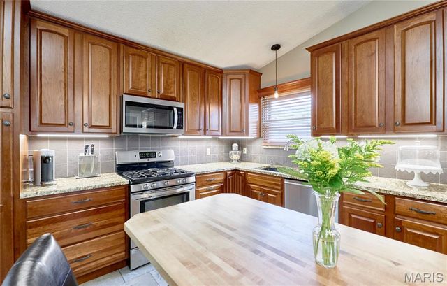 436 Tumulty Drive, Ballwin, MO 63021