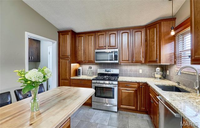 436 Tumulty Drive, Ballwin, MO 63021