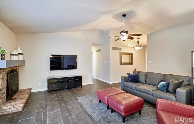 436 Tumulty Drive, Ballwin, MO 63021