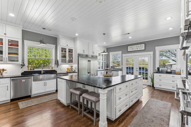 110 S Walnut, Roanoke, TX 76262