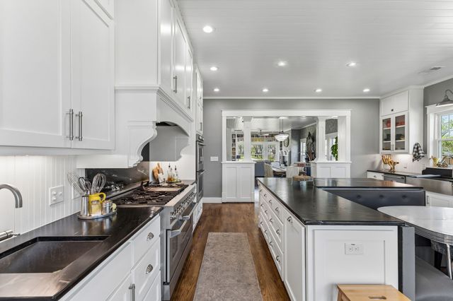 110 S Walnut, Roanoke, TX 76262