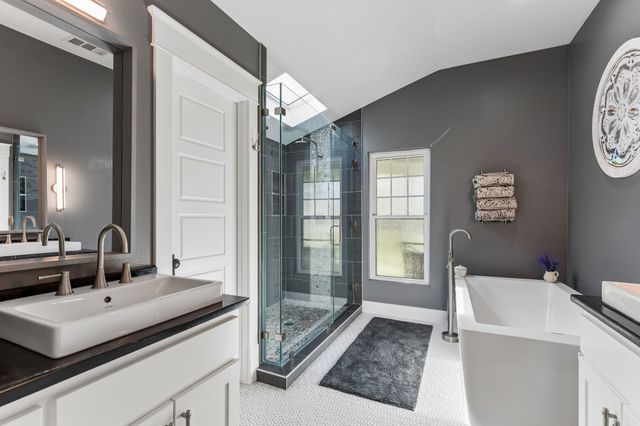 110 S Walnut, Roanoke, TX 76262