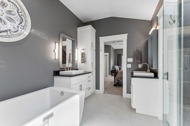 110 S Walnut, Roanoke, TX 76262